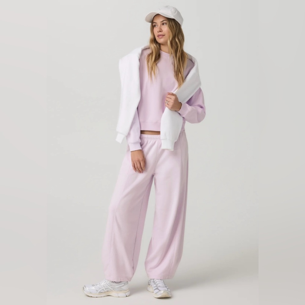 NWT Vuori Sedona Seams Crew Sweatshirt XS $108 Lilac Breeze SOLD OUT - Picture 3 of 9